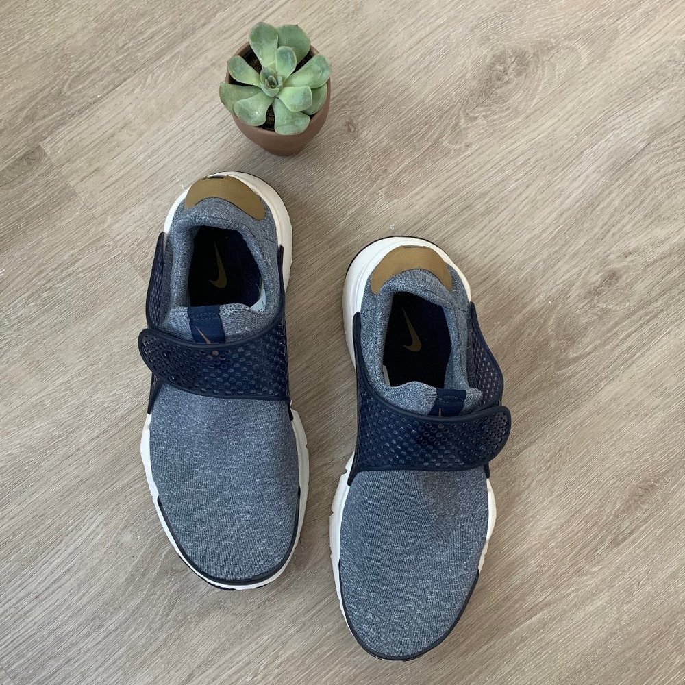 Nike Slip On Sneakers